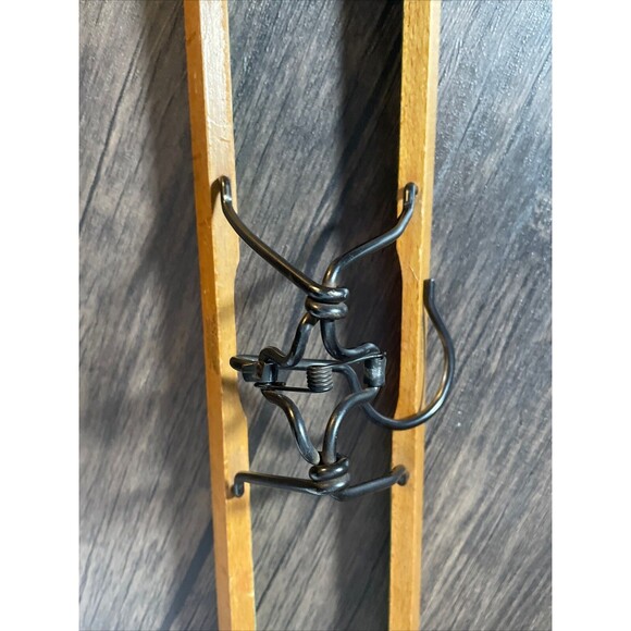 Vintage Wooden The Setwell Self Opening Swing Hook Down Hanger Made in USA - Picture 7 of 7
